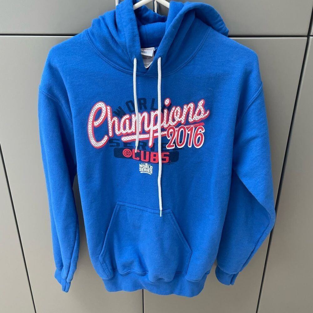 Chicago cubs World Series sweater size small *never worn* MLB hoodie